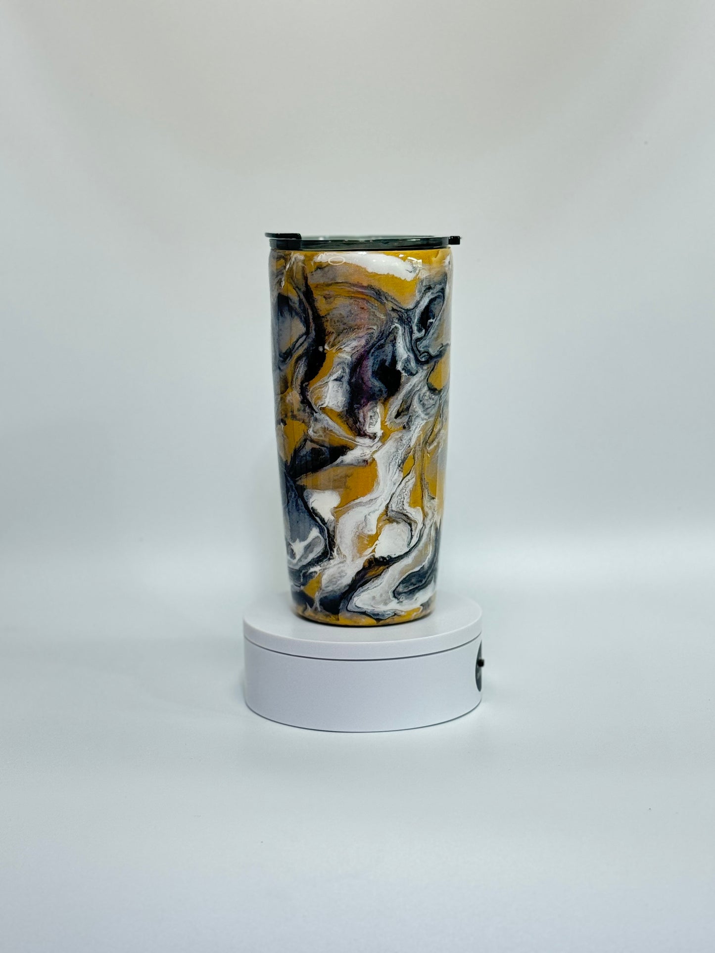 20 Oz Golden Swirl Elegance Tumbler